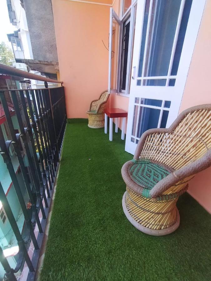 Deluxe Homestay Apartments With Kitchen In Σίμλα Εξωτερικό φωτογραφία